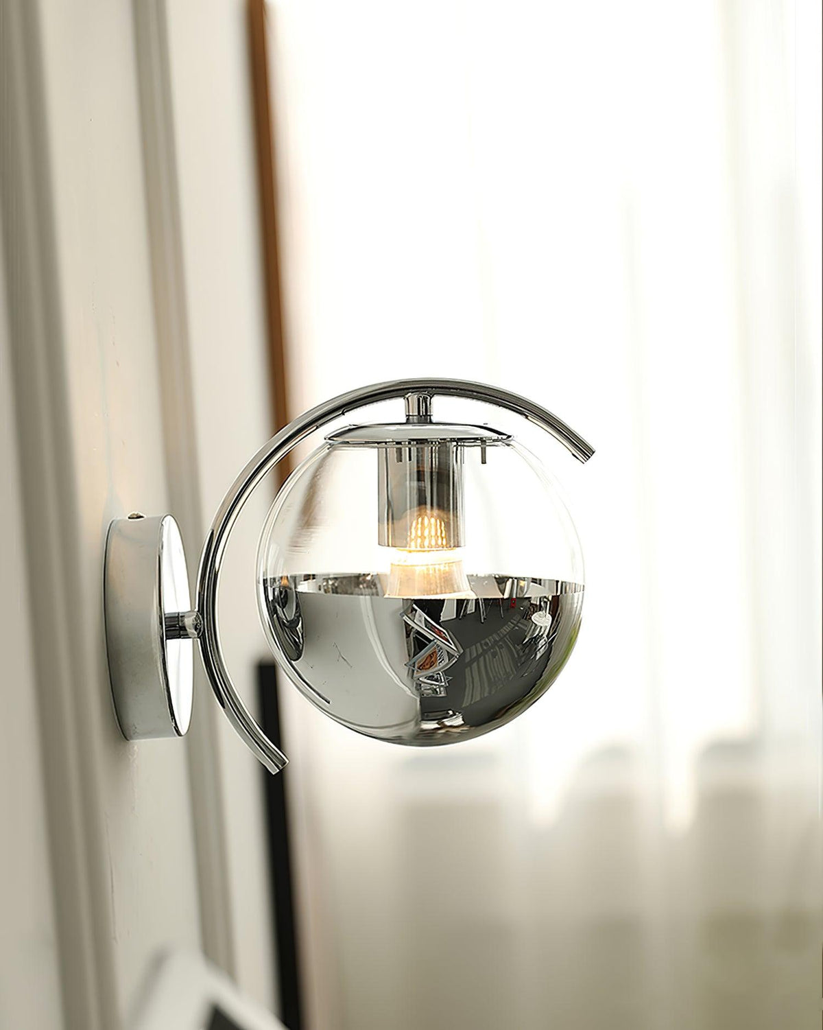 space-ball-wall-lamp