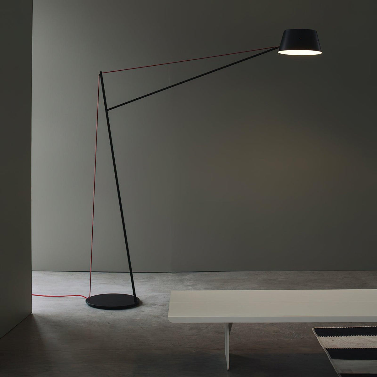 spar-floor-lamp