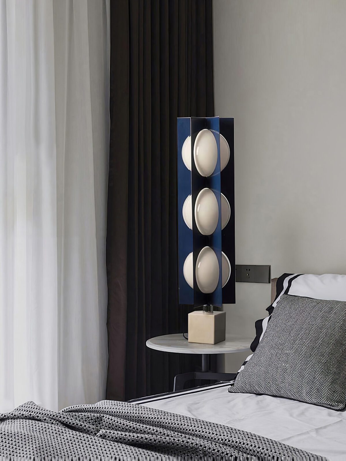 Spherical Geometric Table Lamp