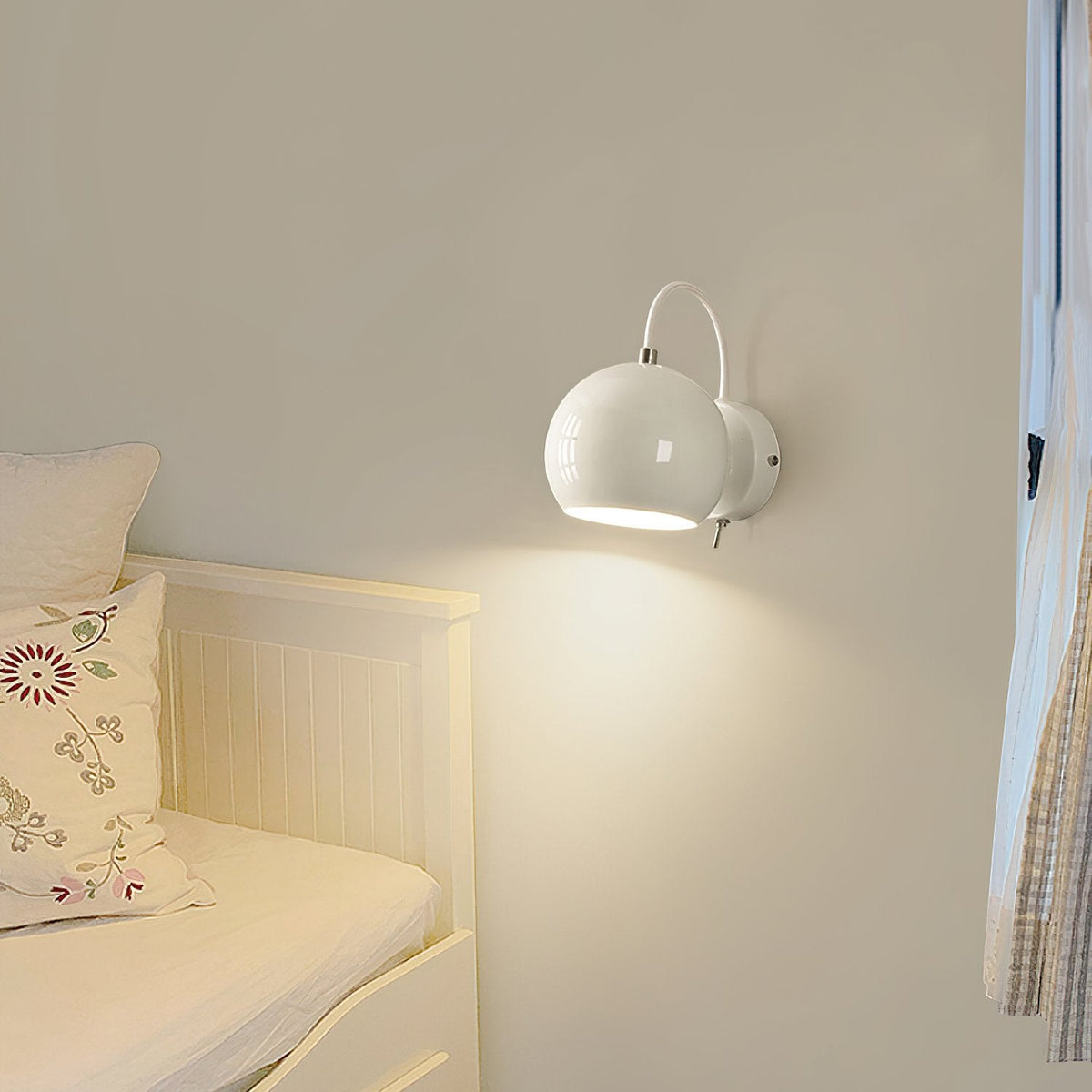 Spherical Wall Lamp