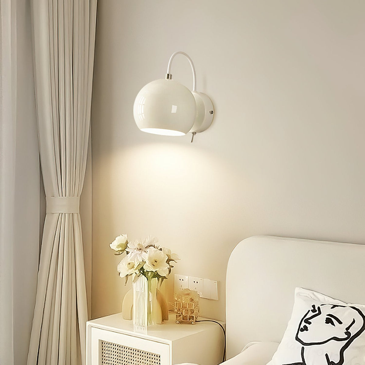 Spherical Wall Lamp