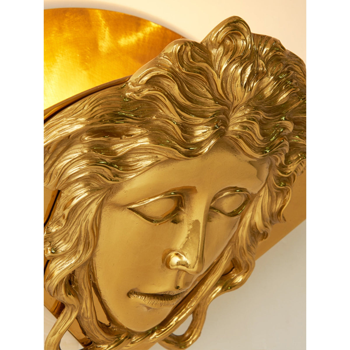 sphinx-brass-wall-lamp