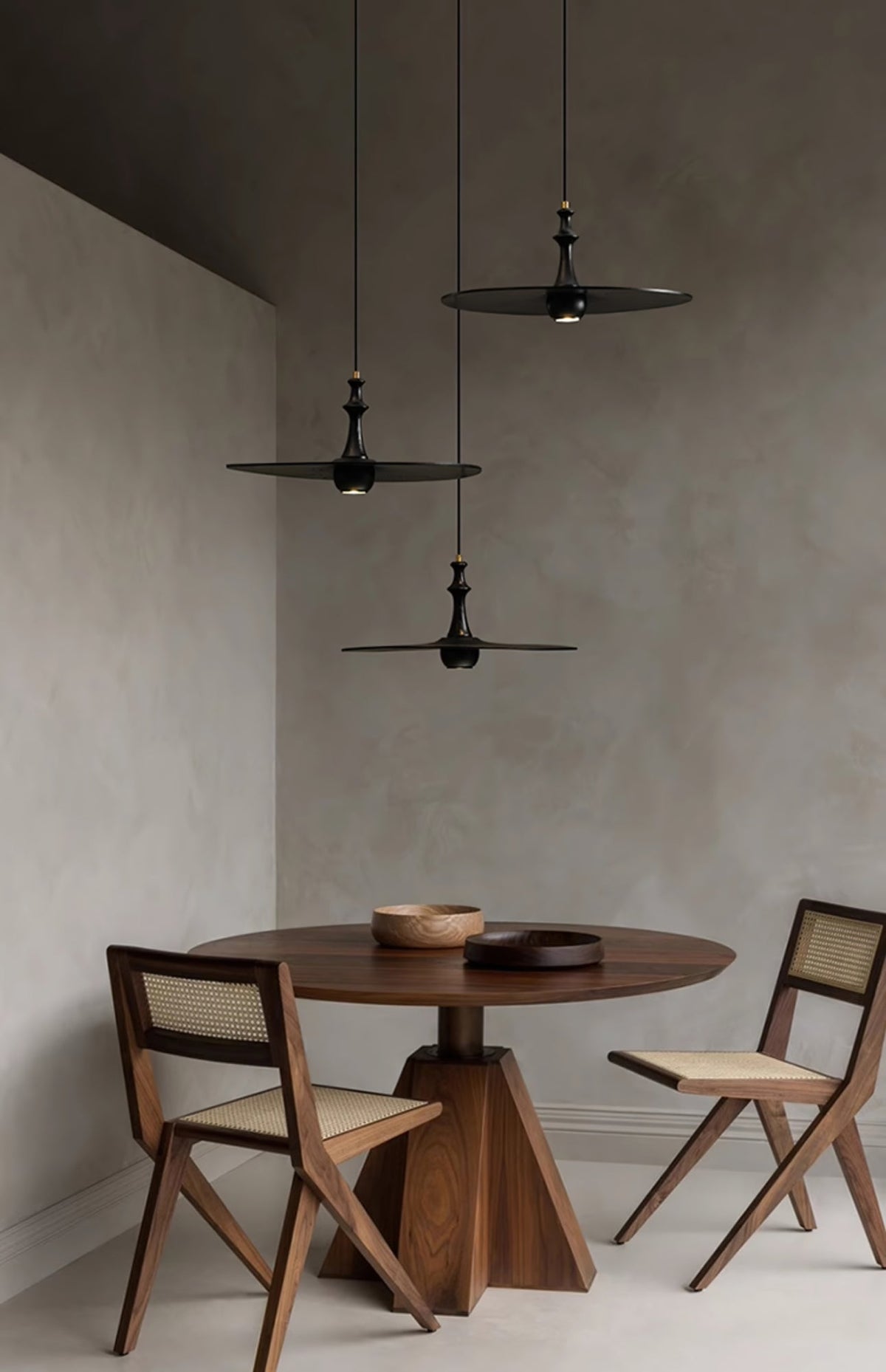Spindle Disc Wood Pendant Light – Modern Minimalist Ceiling Lamp