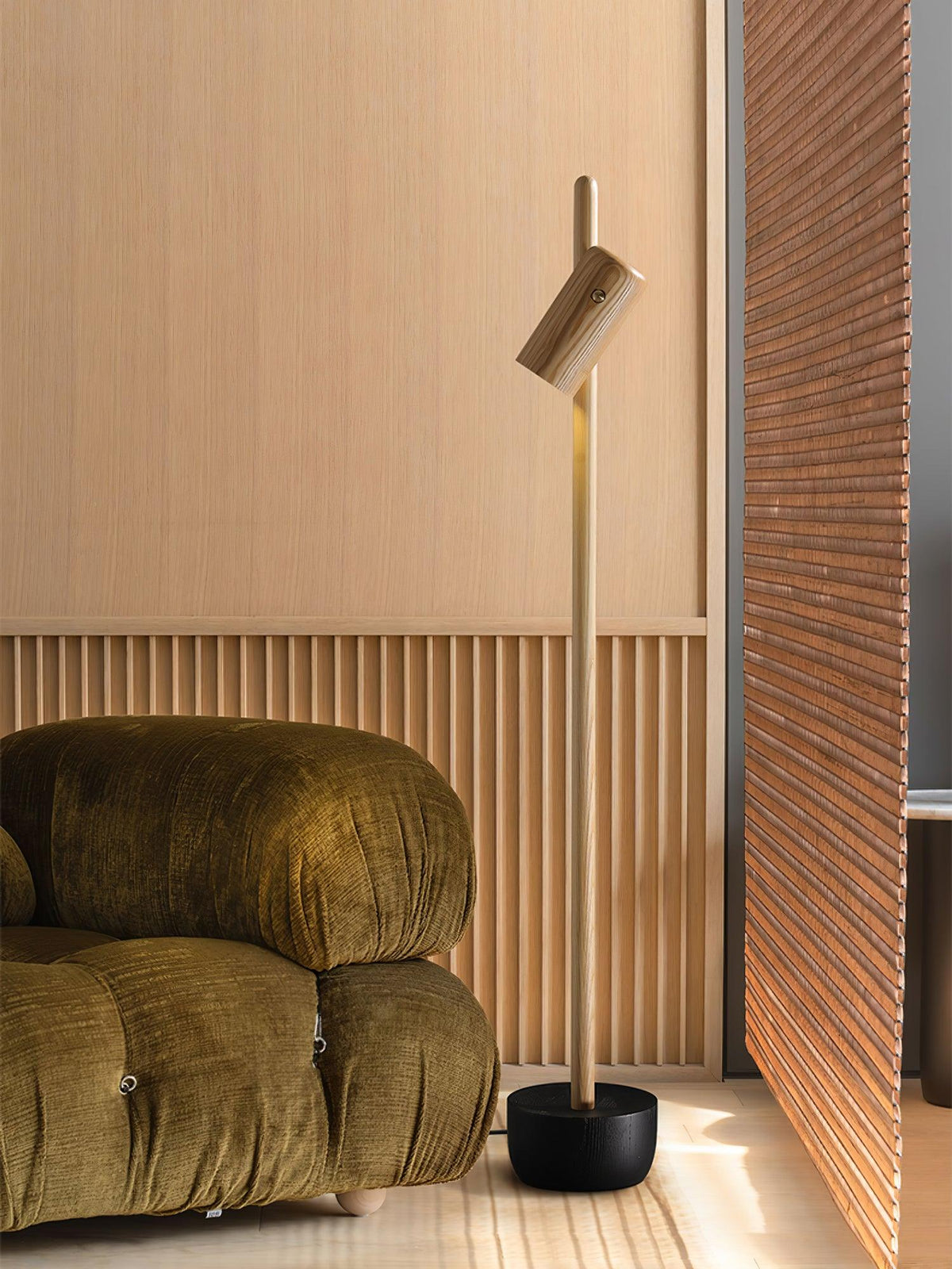 spotlight-wood-floor-lamp