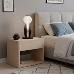stained-glass-table-lamp