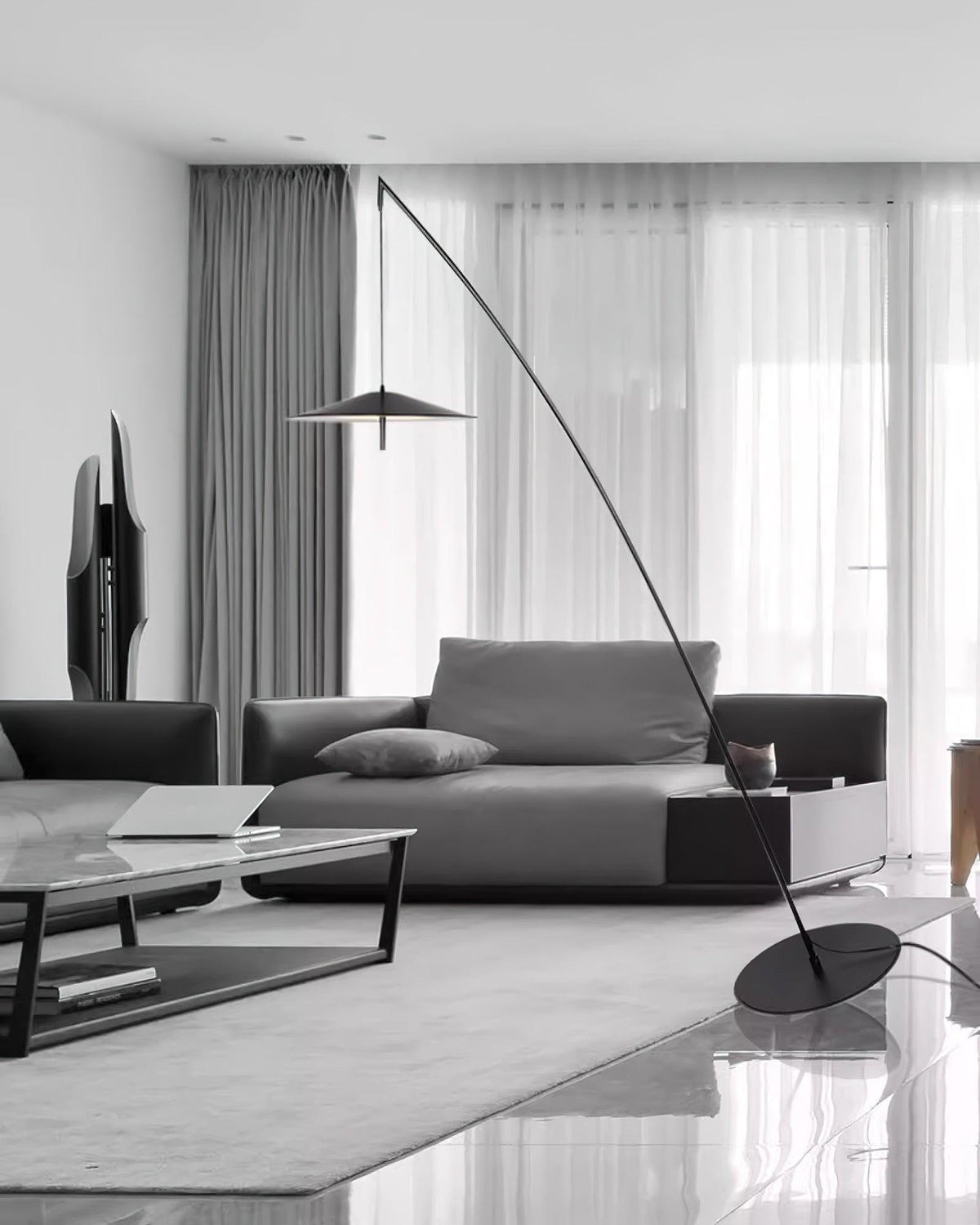 steadfast-floor-lamp