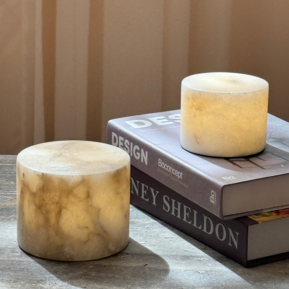 sterno-alabaster-table-lamp-built-in-battery