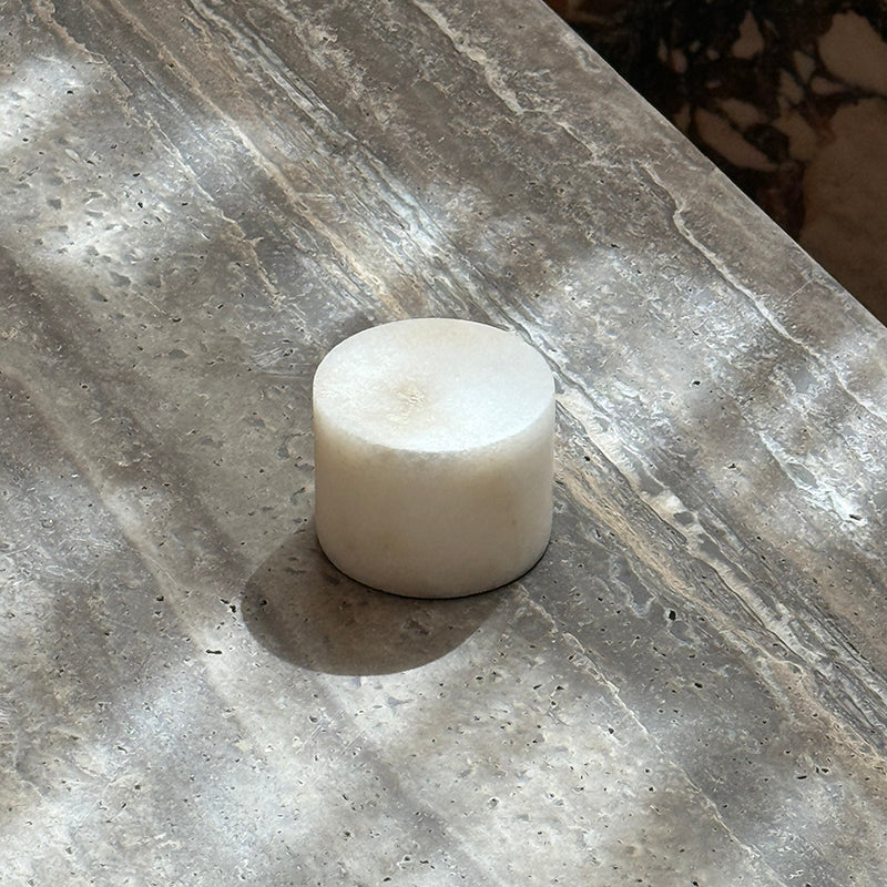 sterno-alabaster-table-lamp-built-in-battery