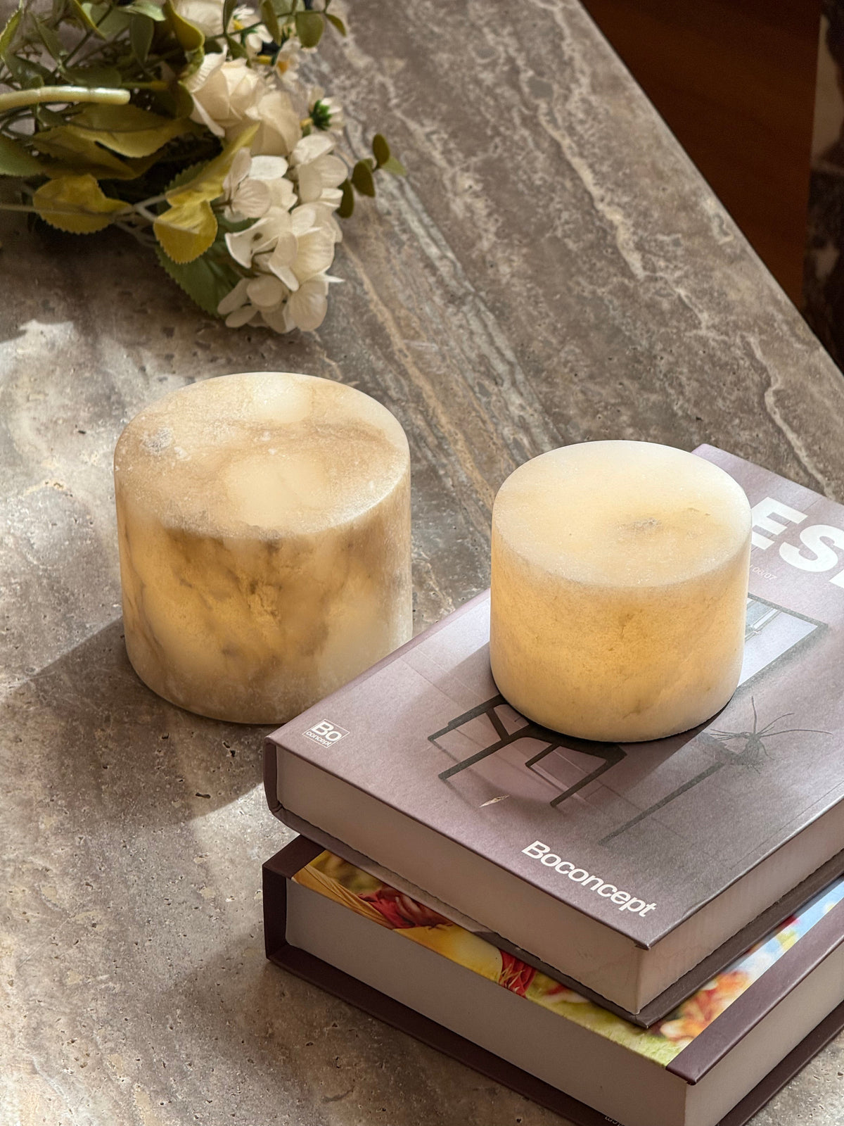 sterno-alabaster-table-lamp-built-in-battery