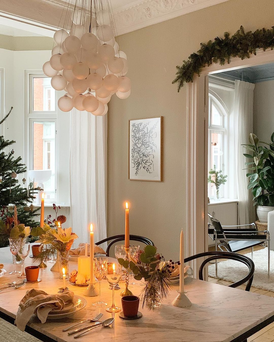 Stochastic Chandeliers