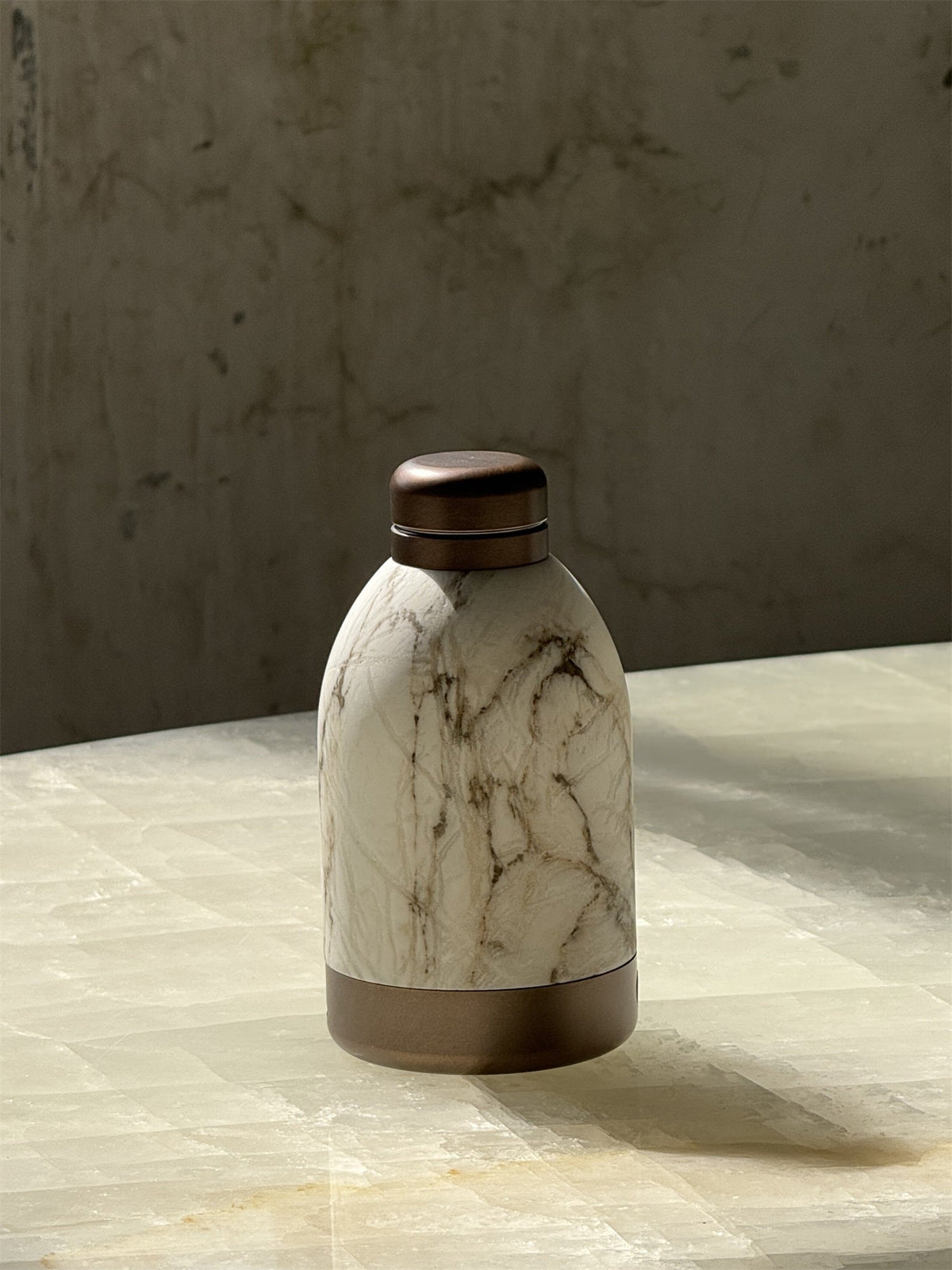 capsule-marble-table-lamp-built-in-battery