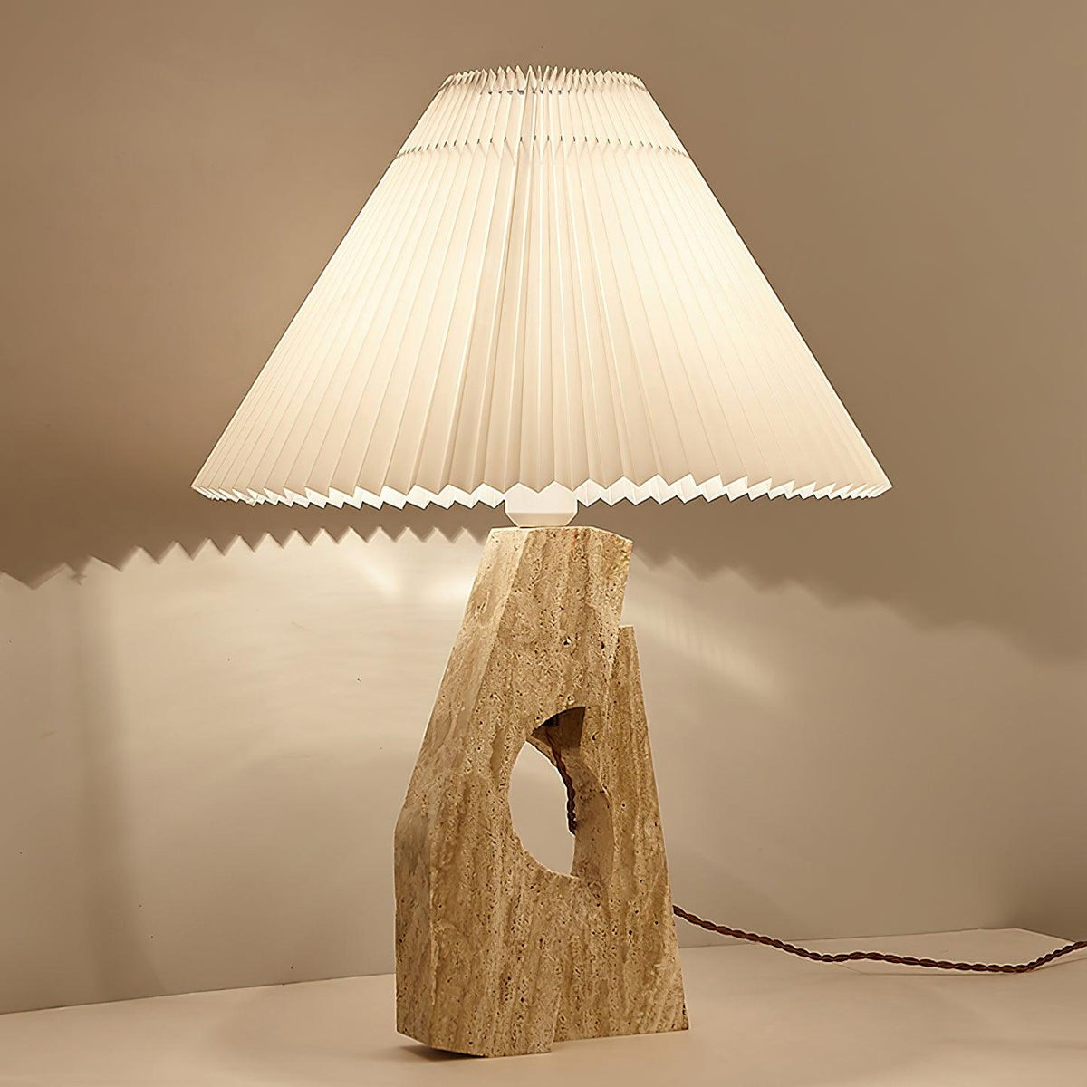 stone-pillar-table-lamp