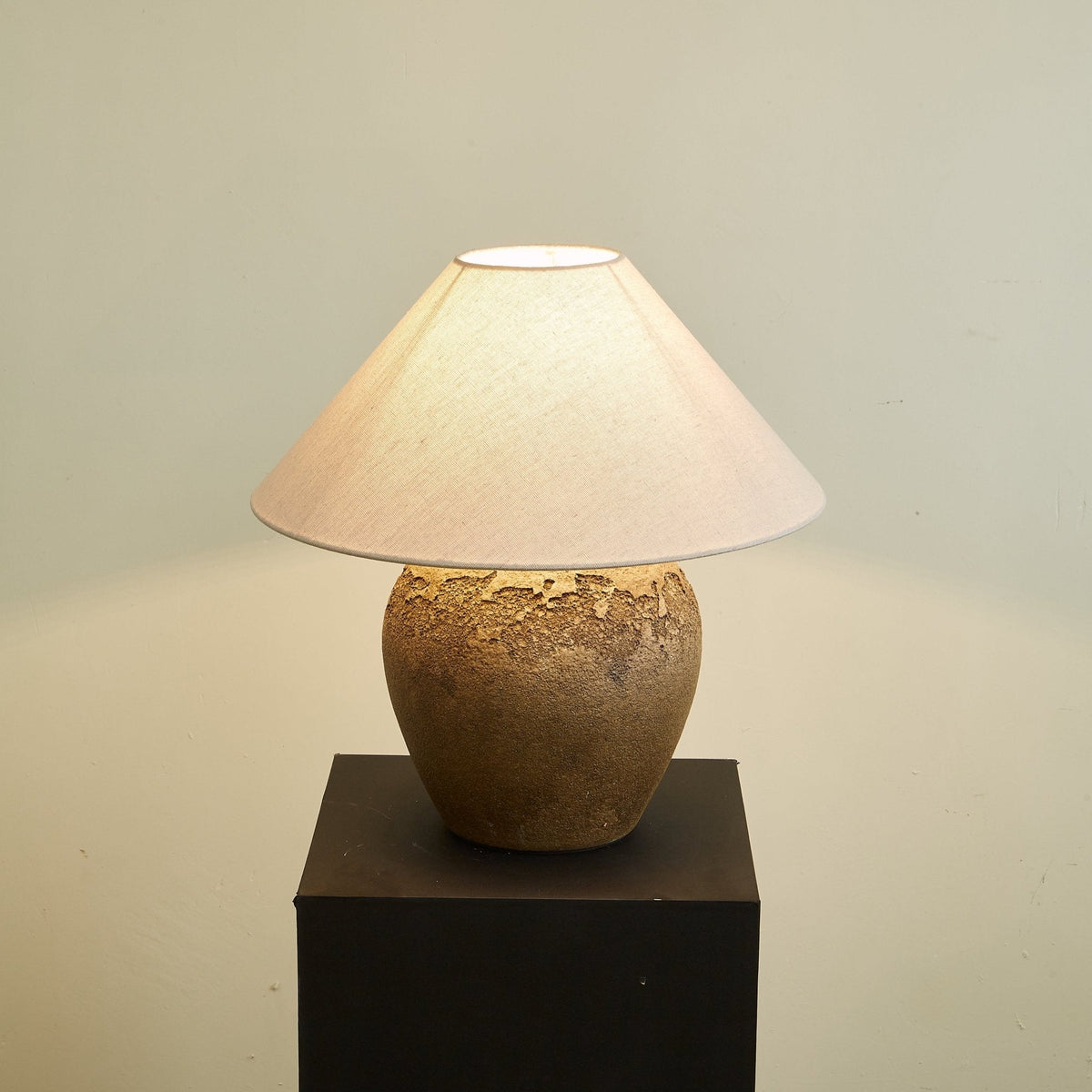 Stoneveil Ceramic Table Lamp with Linen Shade for Bedroom and Living Room