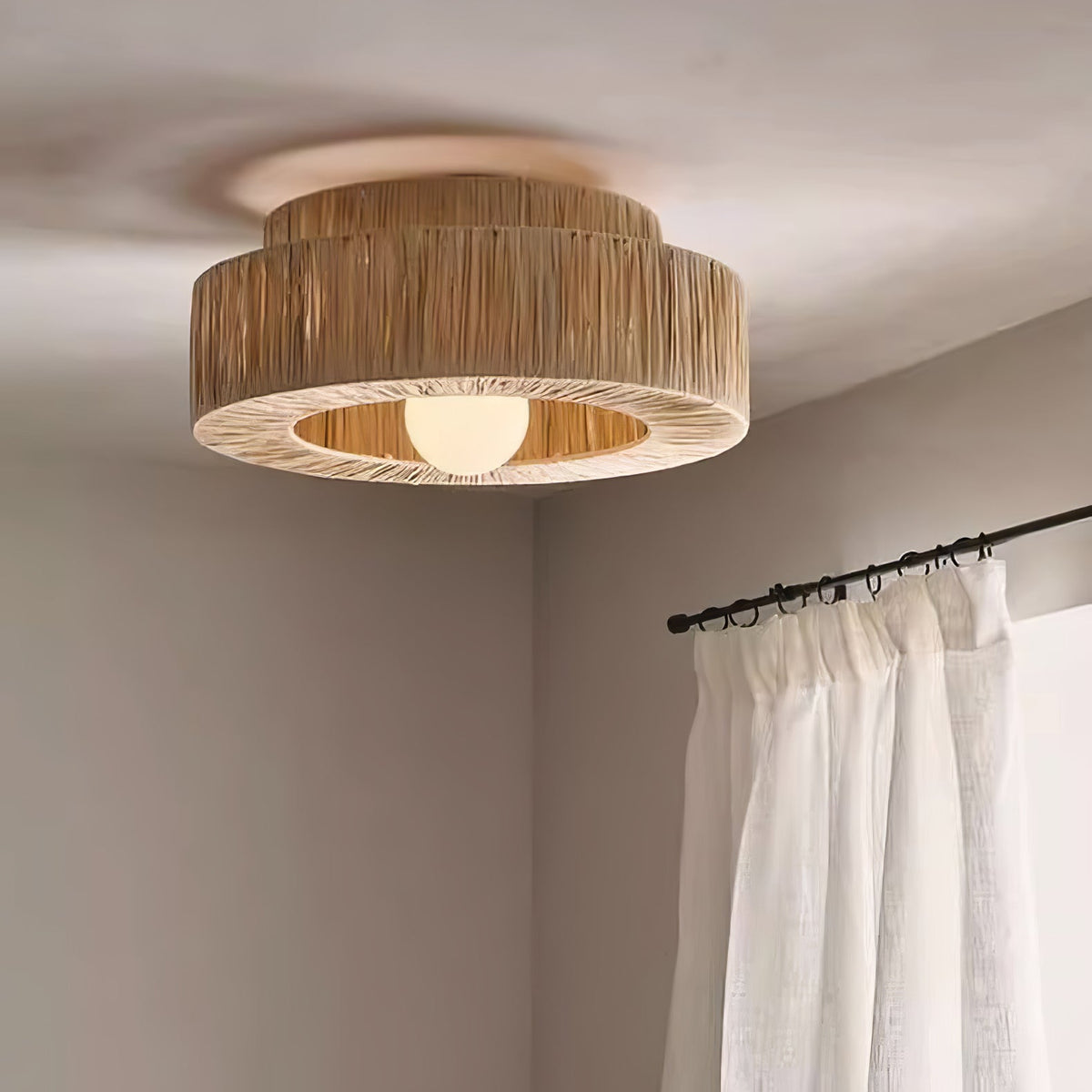 Handwoven Raffia Ceiling Lamp – Natural Straw Pendant Light for Modern Interiors