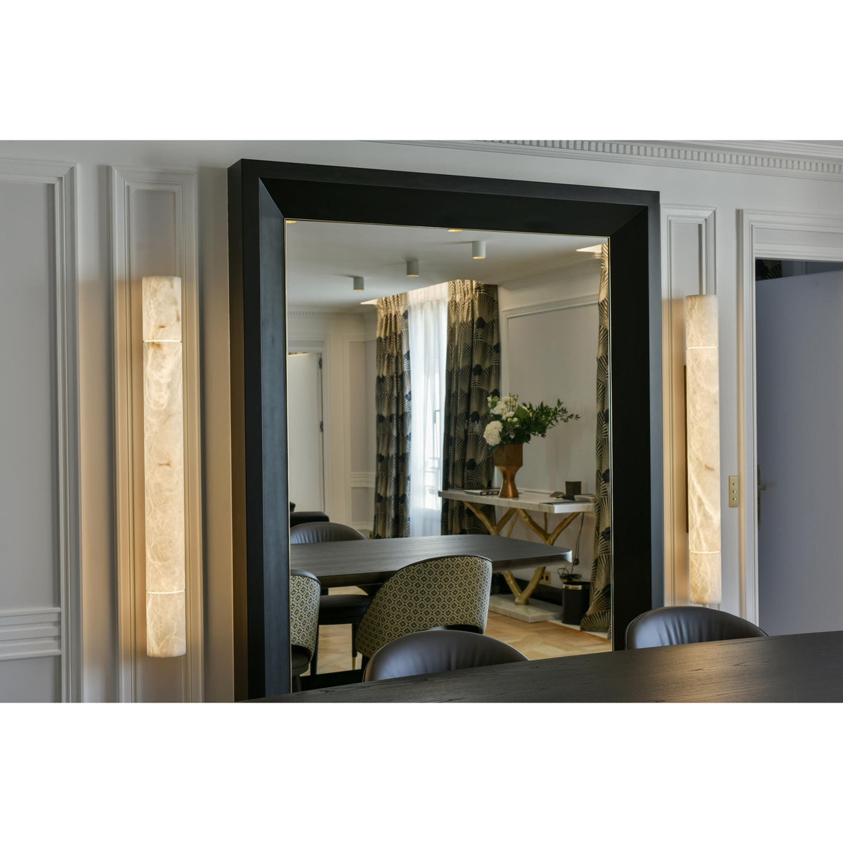 sumatra-alabaster-wall-sconce