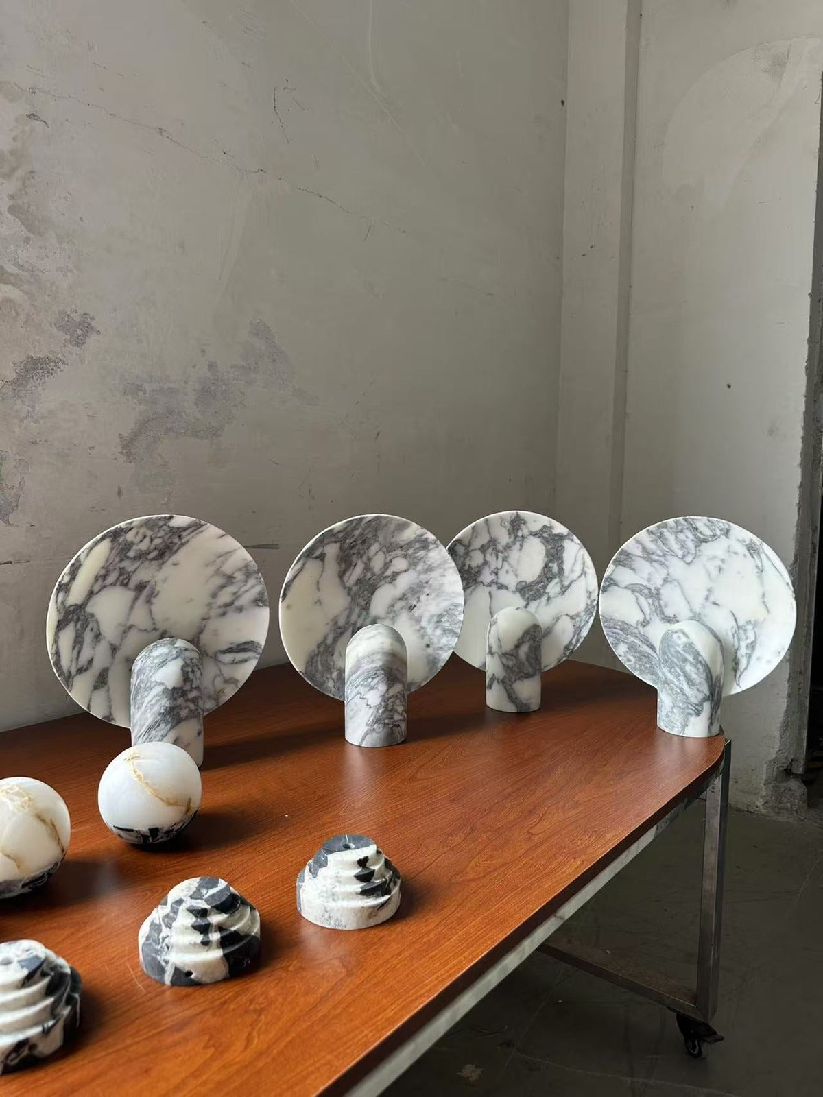 Surface Table Lamp