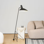 svelte-noir-floor-lamp