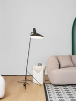 svelte-noir-floor-lamp