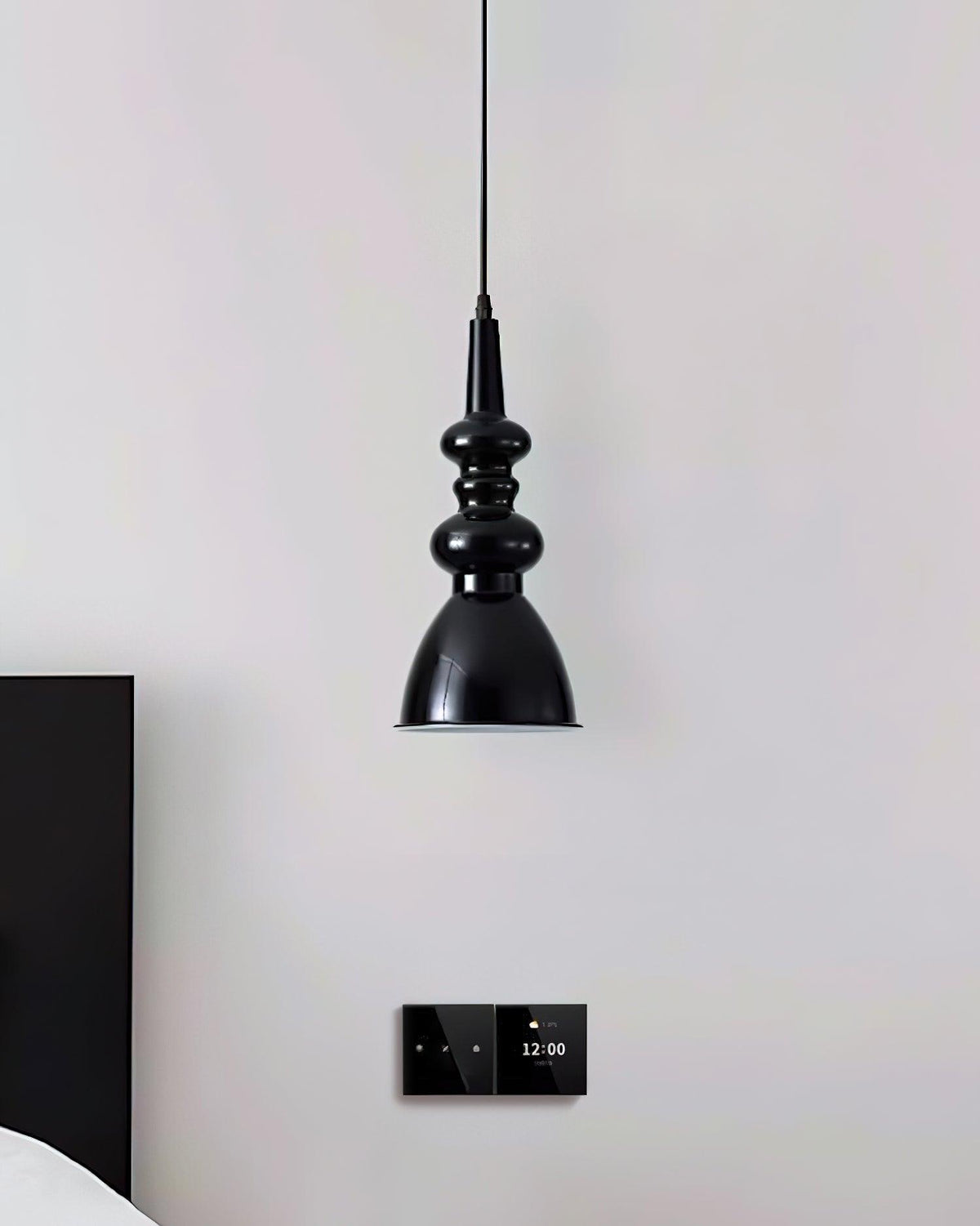 svelte-noir-pendant-light
