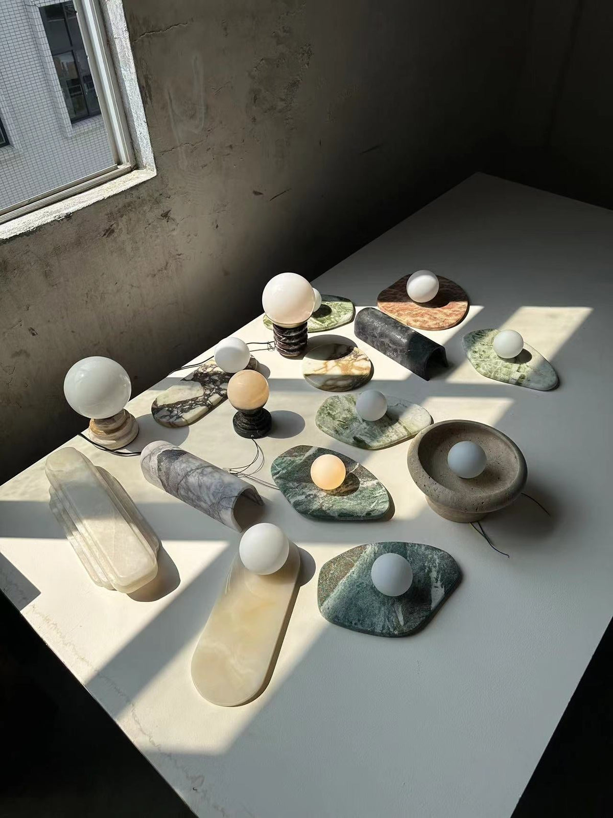 sylvia-table-lamp