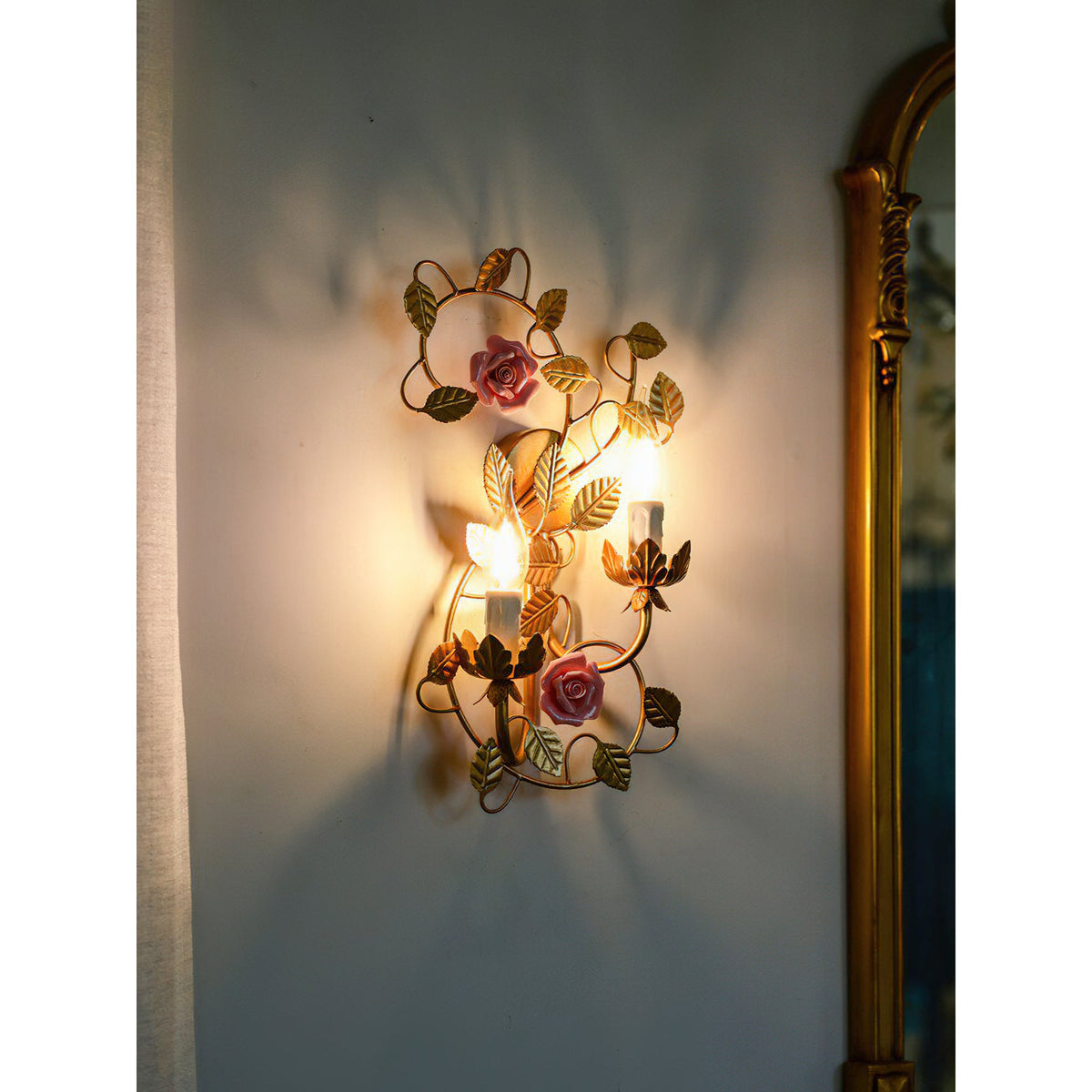 symphony-rose-basket-sconce