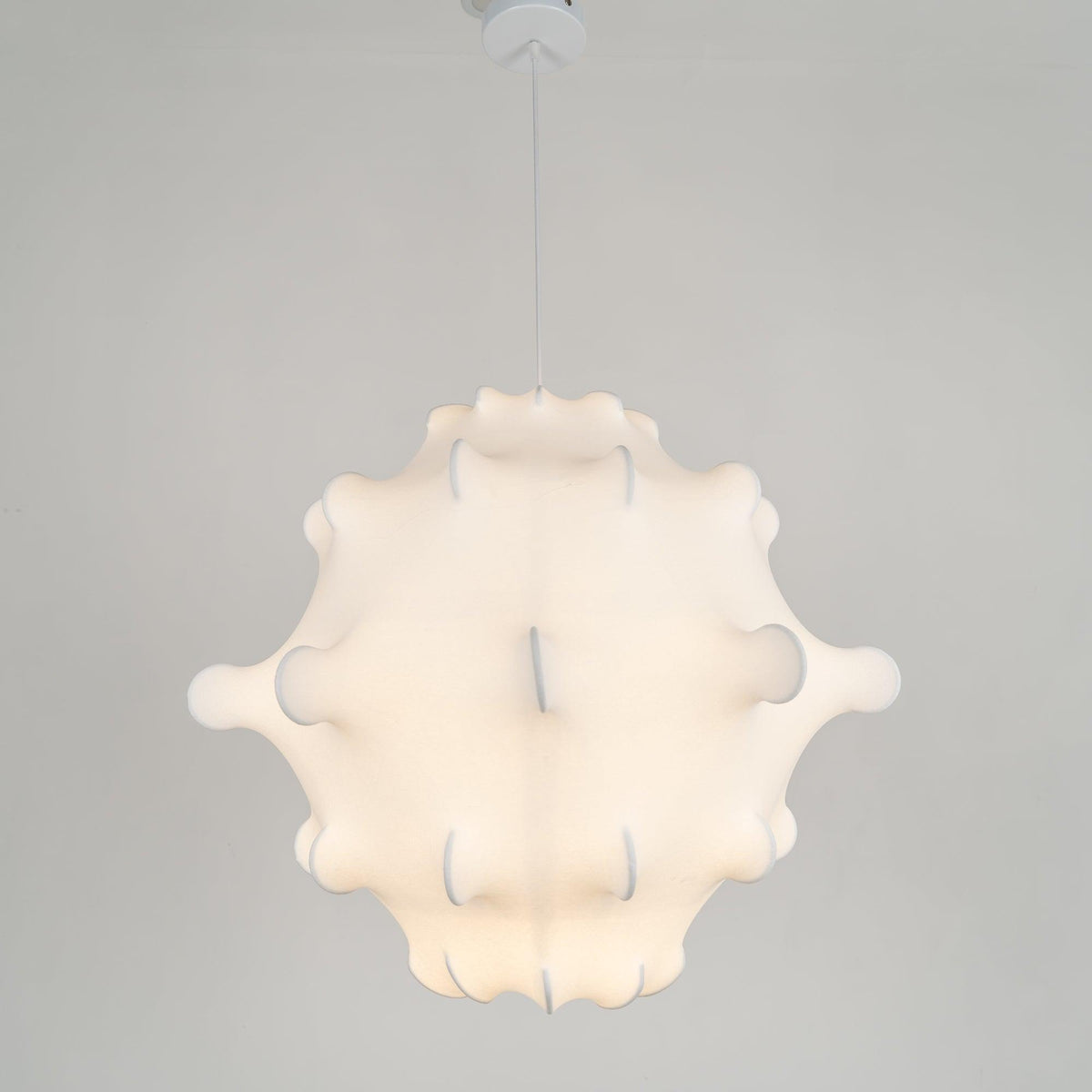 Cocoon Bloom Pendant Light – Nature-Inspired Designer Hanging Lamp