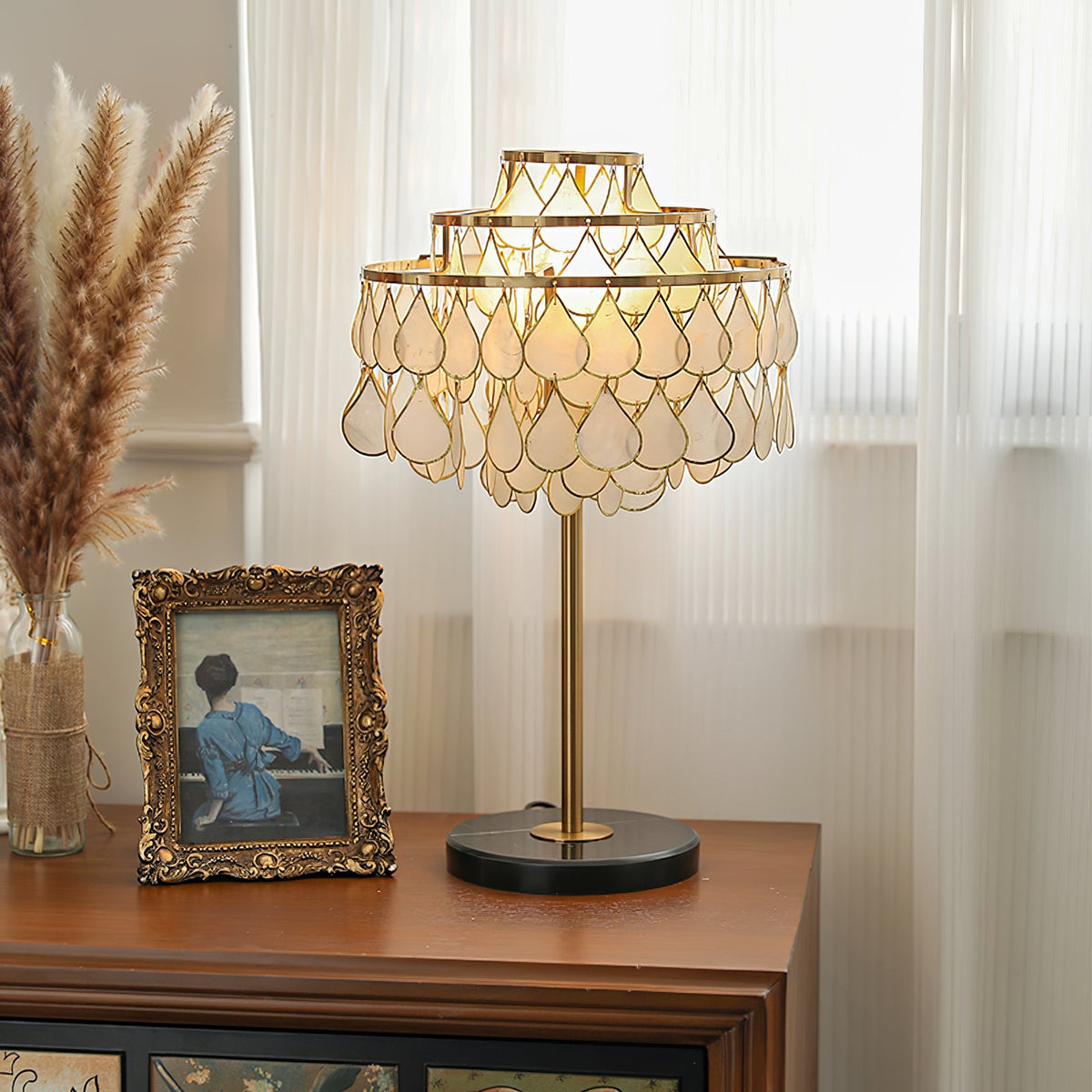 Teardrops Shell Table Lamp in Gold and Black Marble