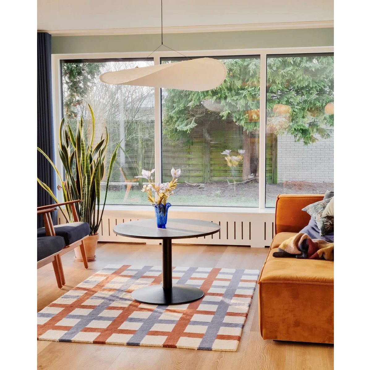 tense-dupont-paper-pendant-lamp