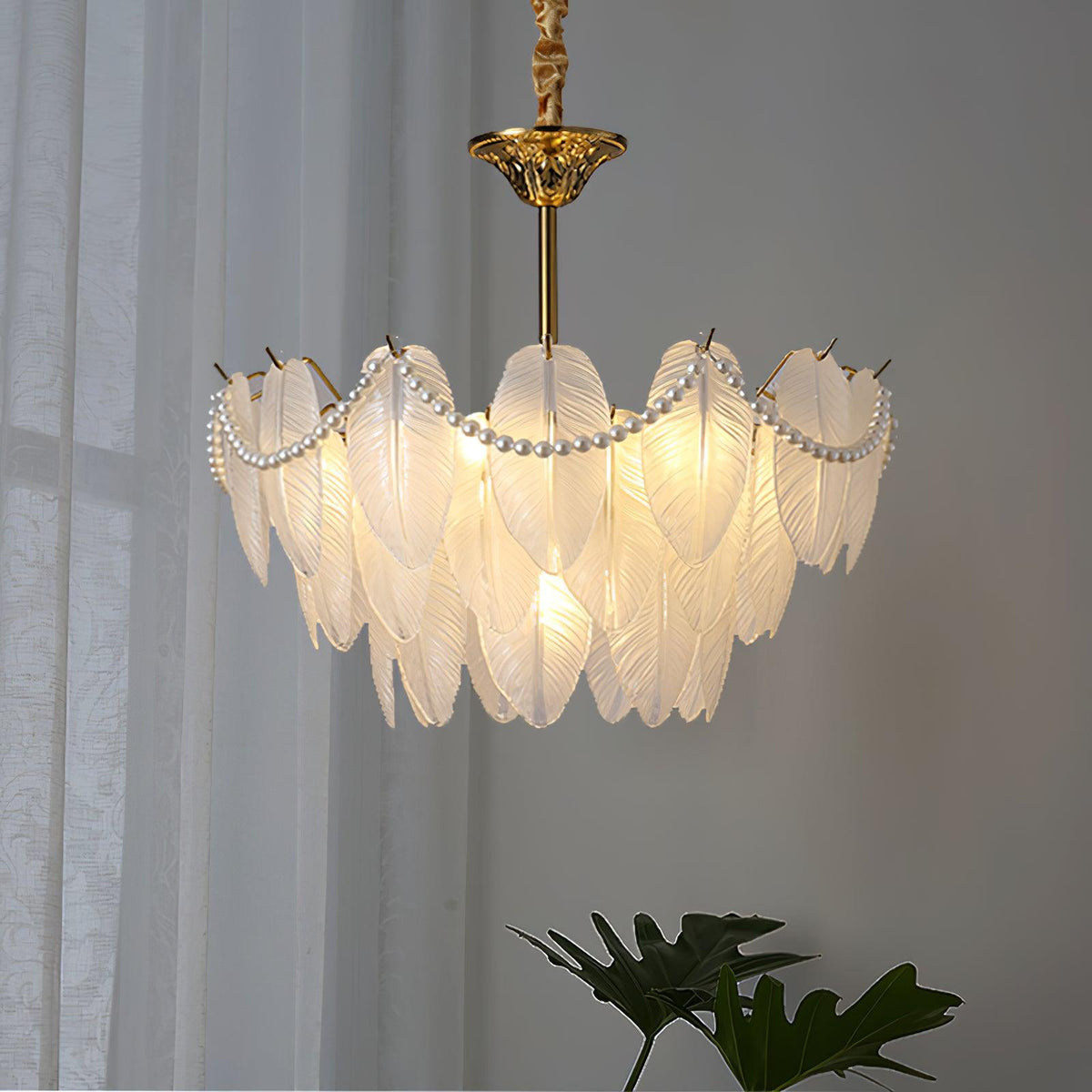 texture-glass-leaf-chandelier