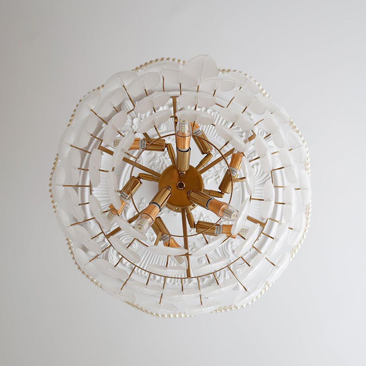texture-glass-leaf-chandelier