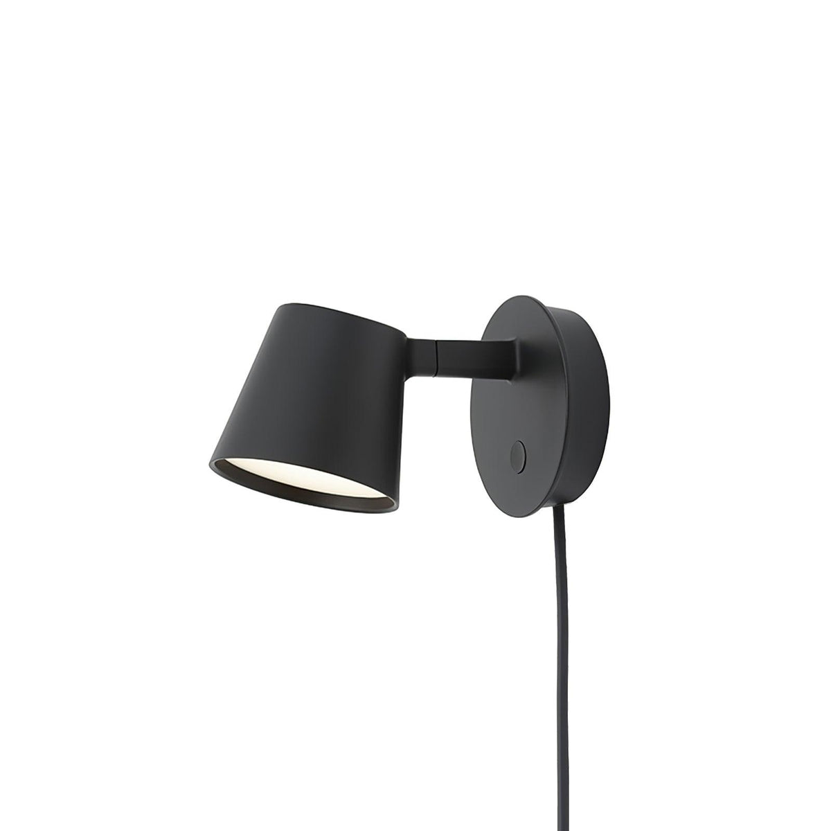 Tip Plug In Wall Lamp