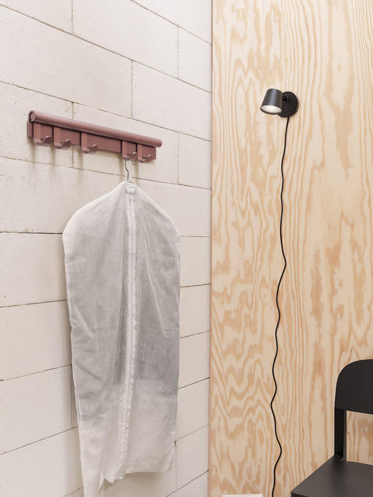 Tip Plug In Wall Lamp