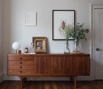 Tip Of The Tongue Table Lamp