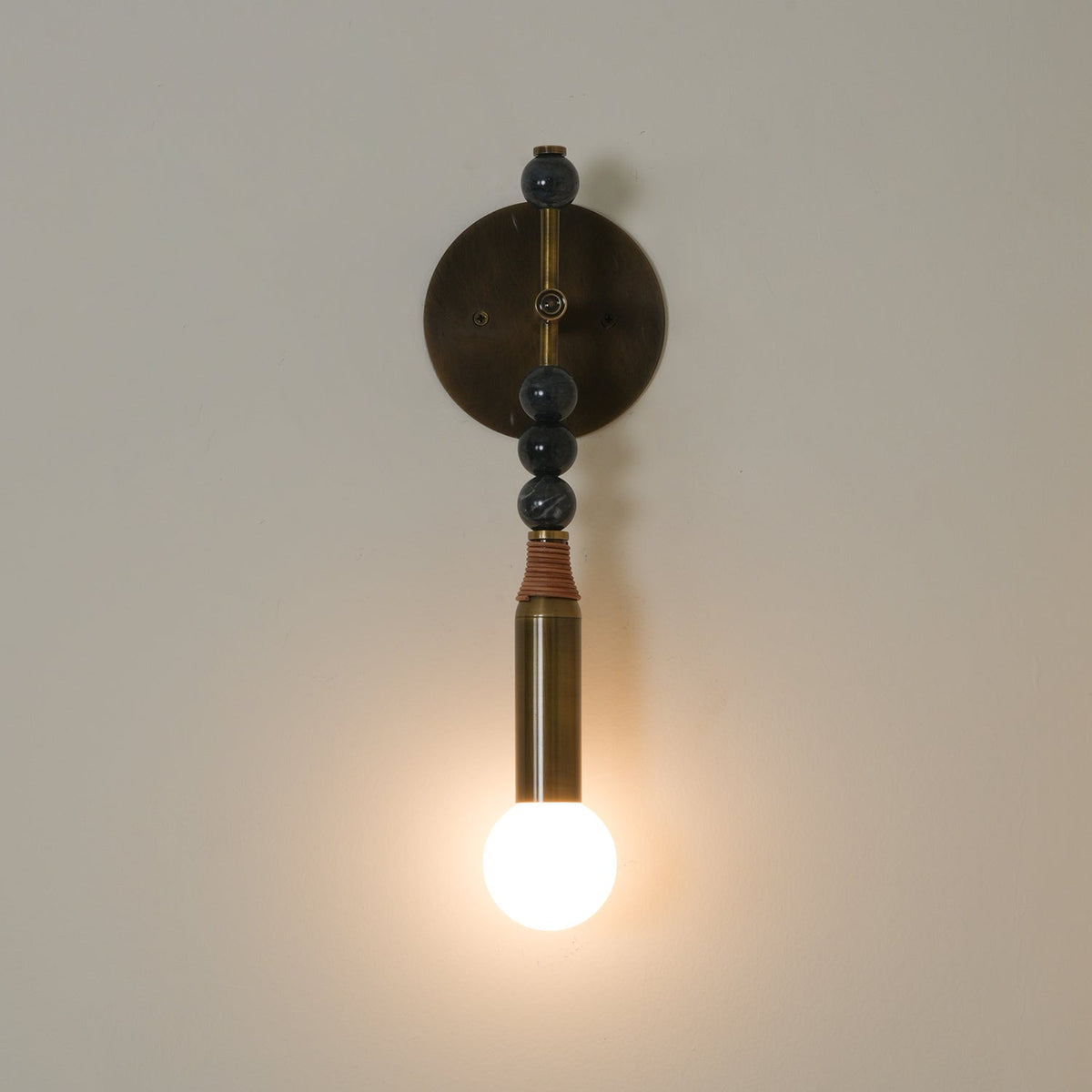 toam-wall-lamp