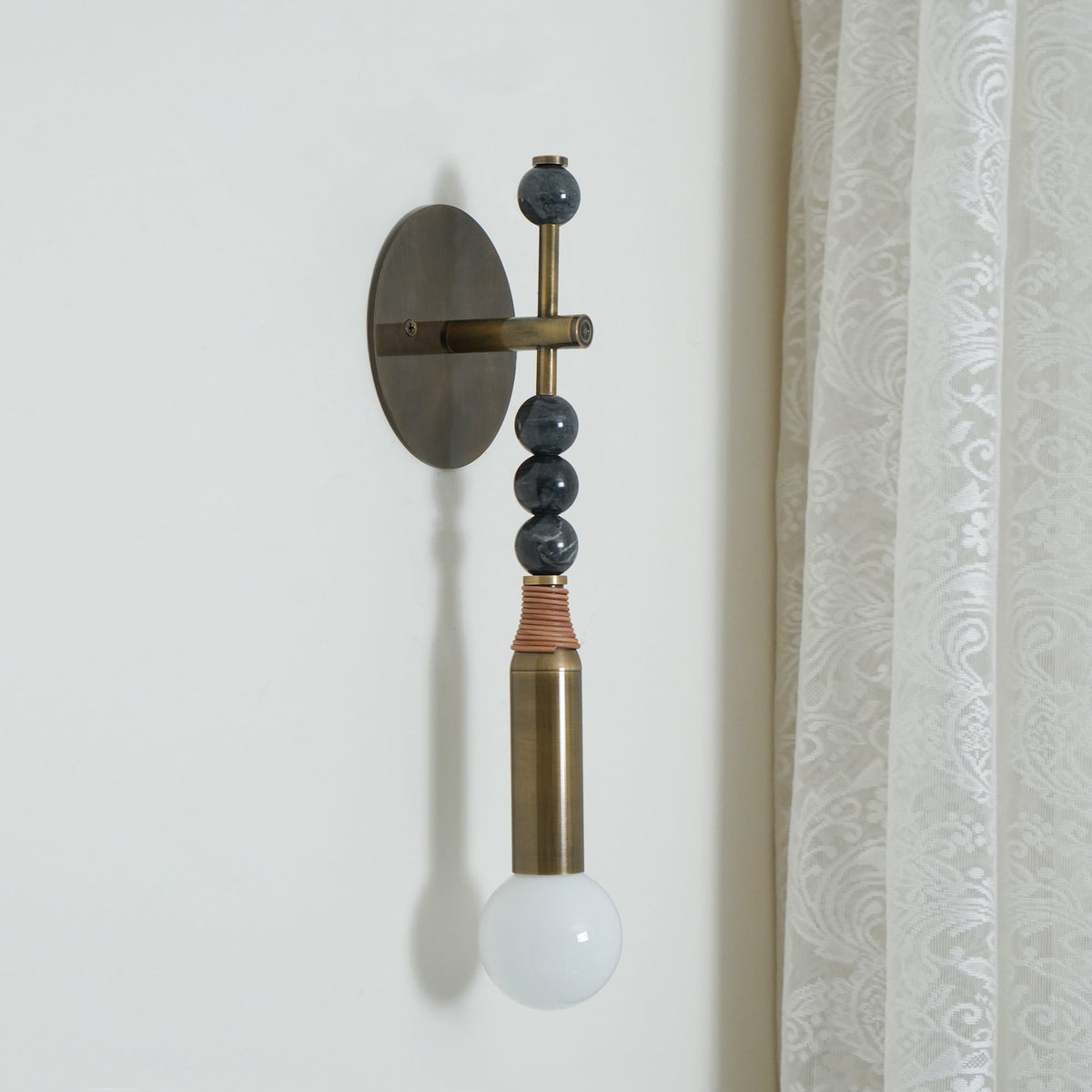 toam-wall-lamp