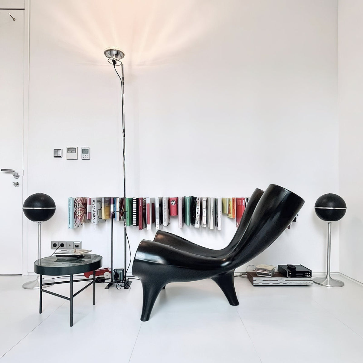 toio-floor-lamp