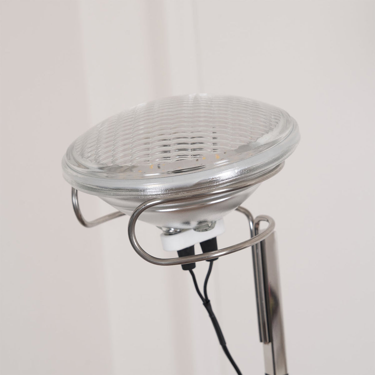 toio-floor-lamp