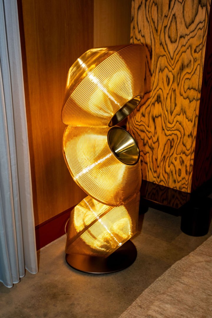 Tol Floor Lamp — Sculptural Gold Resin Totem, Modern LED Floor Light