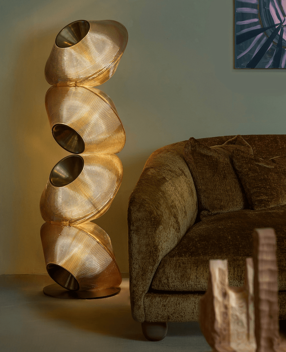 Tol Floor Lamp — Sculptural Gold Resin Totem, Modern LED Floor Light