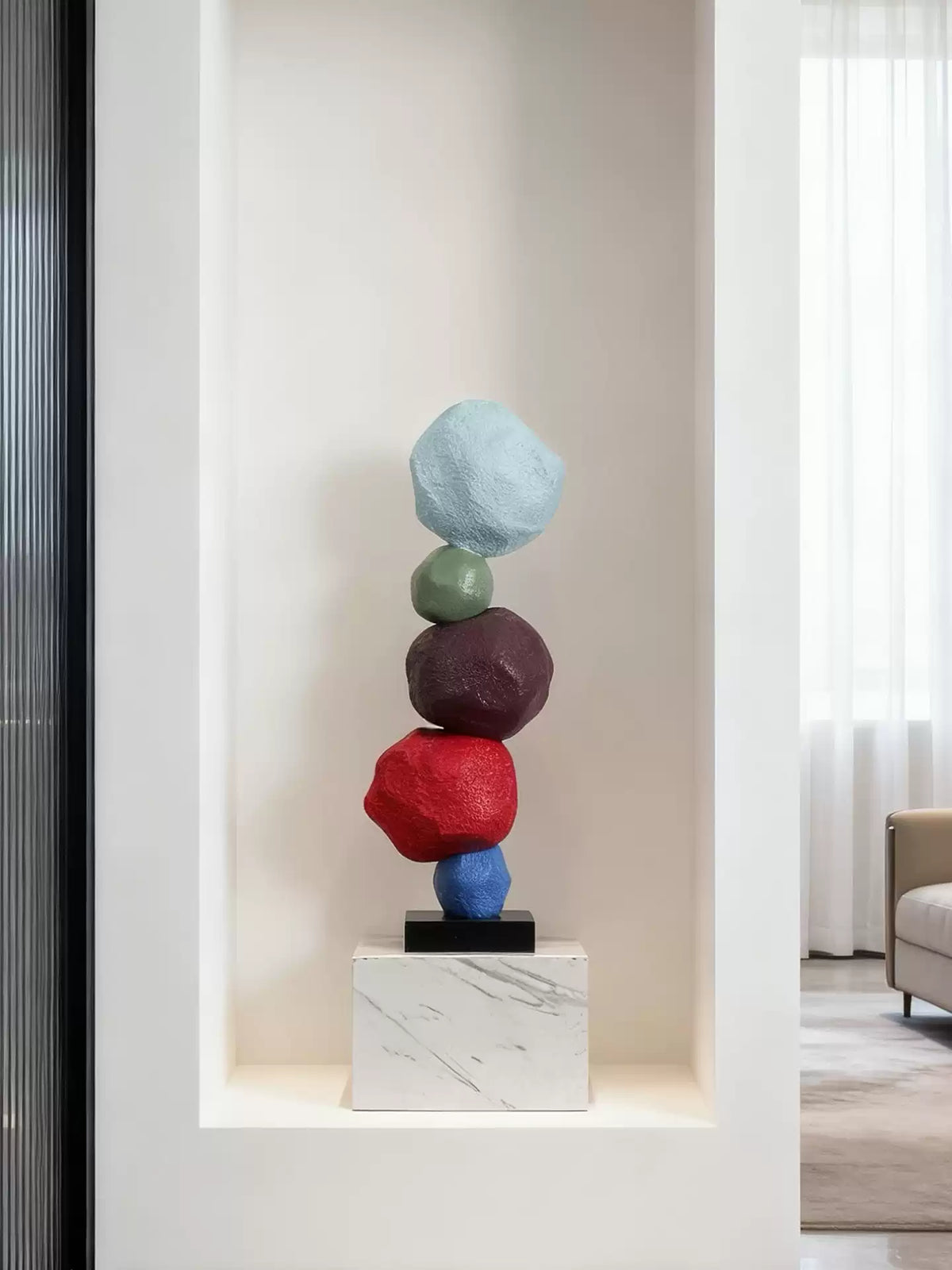 Totem Balance Art Sculpture – Colorful Fiberglass Decorative Piece for Modern Interiors