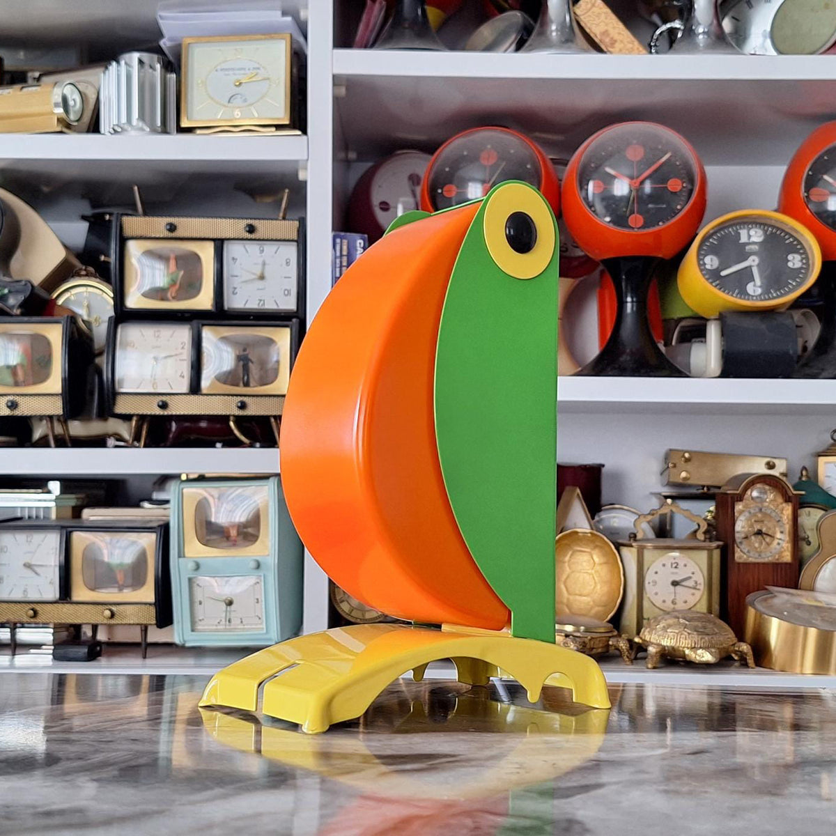 toucan-table-lamp-built-in-battery