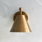 traatten-wall-lamp