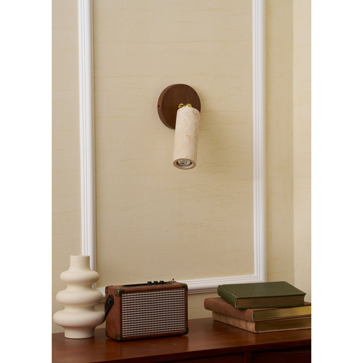 travertine-mireille-wall-lamp