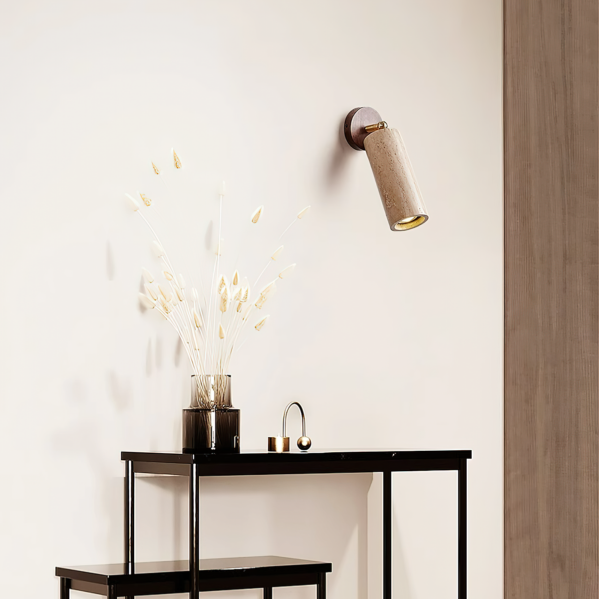 travertine-mireille-wall-lamp