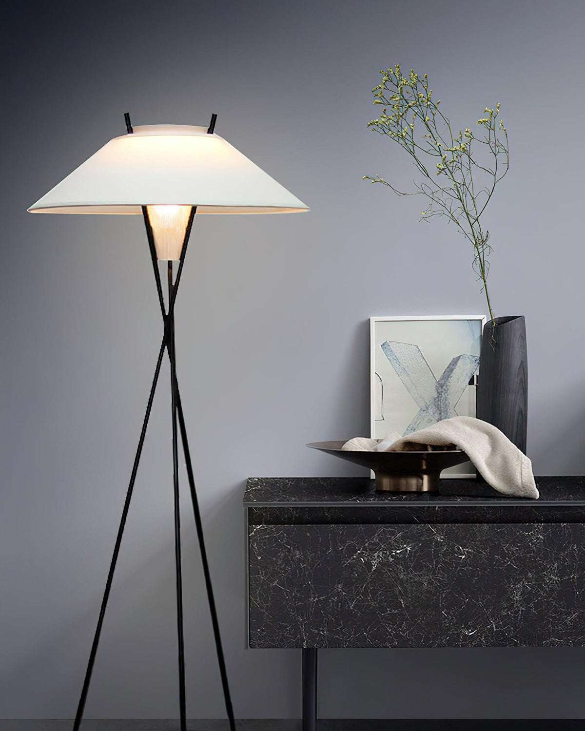 tripod-cap-floor-lamp
