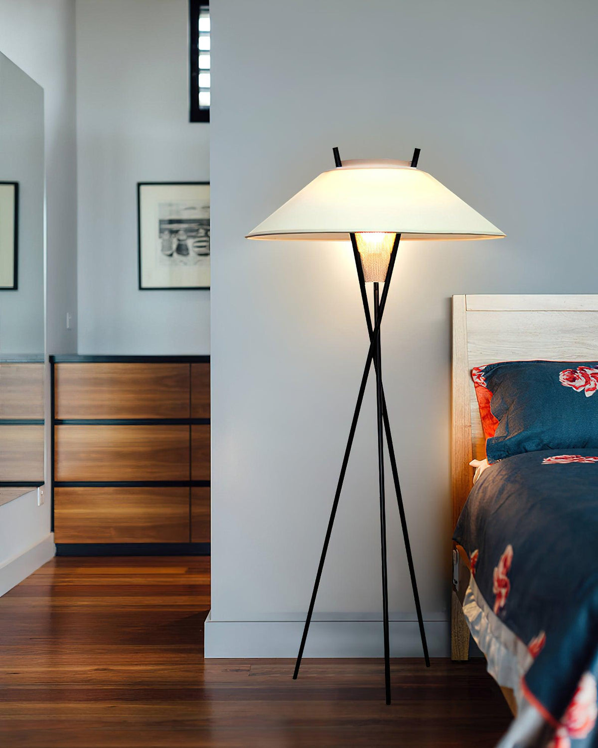 tripod-cap-floor-lamp
