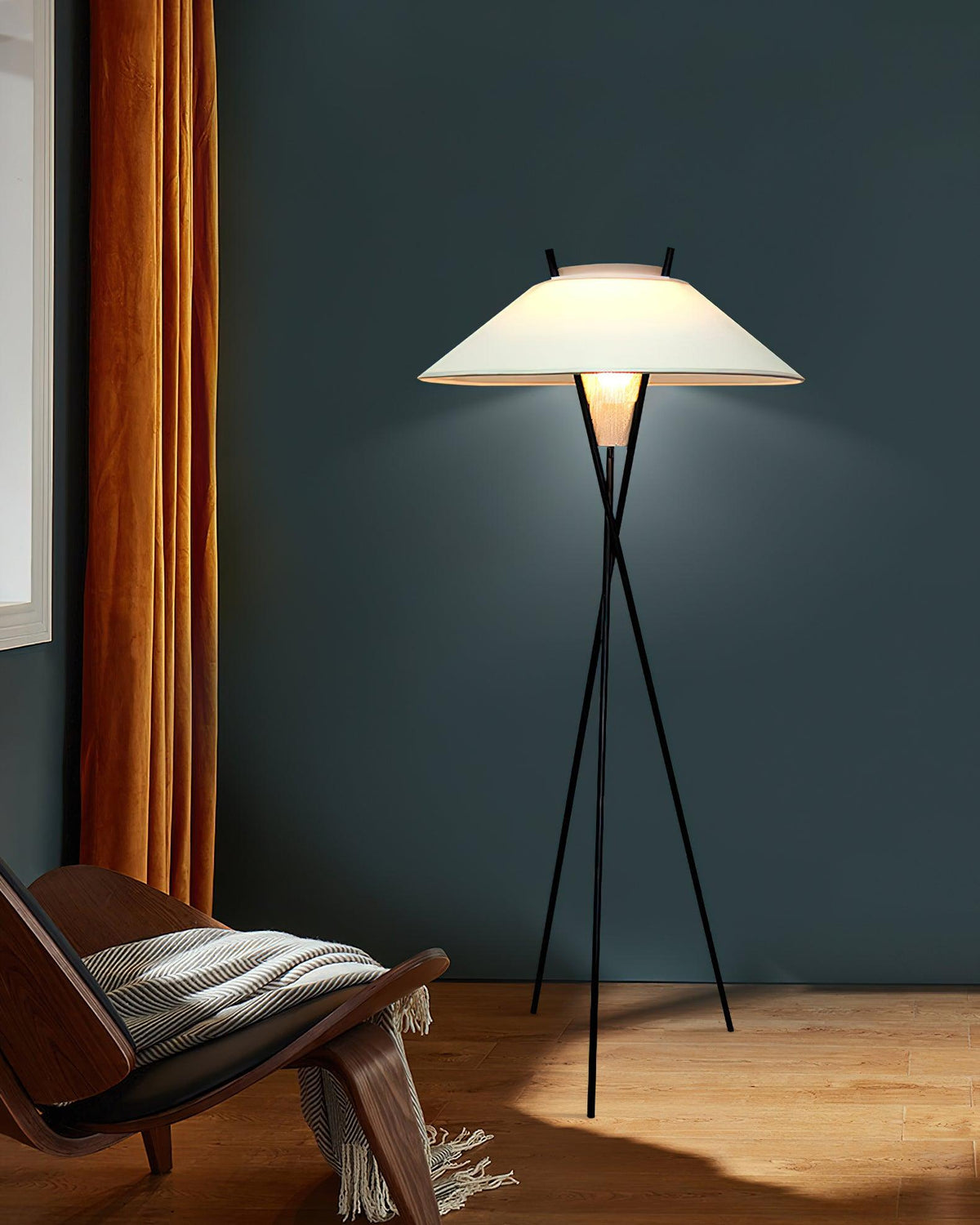 tripod-cap-floor-lamp