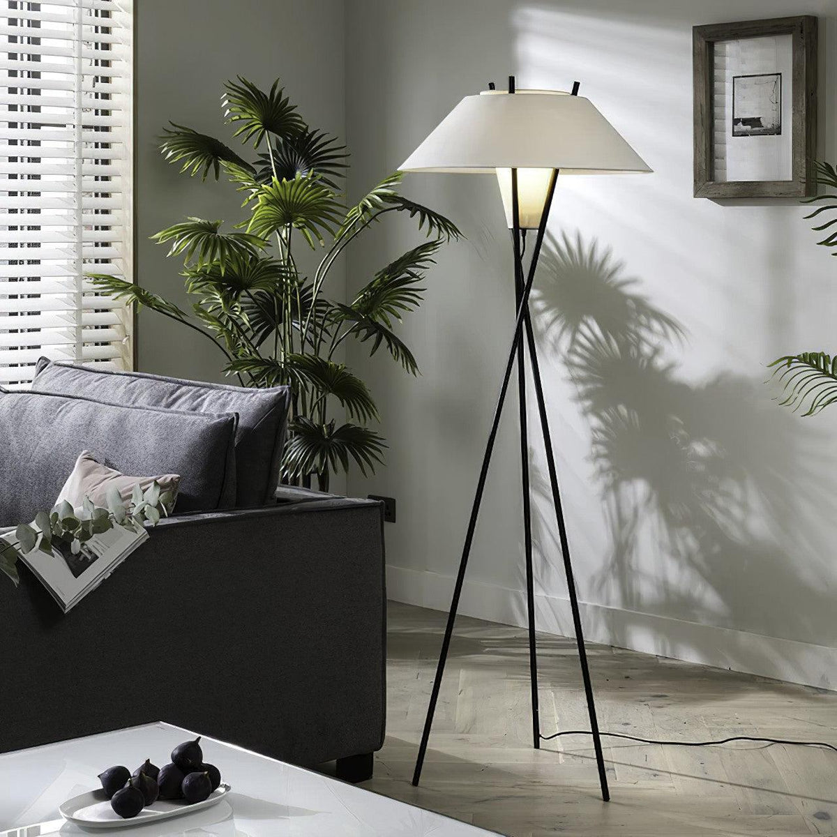 tripod-cap-floor-lamp