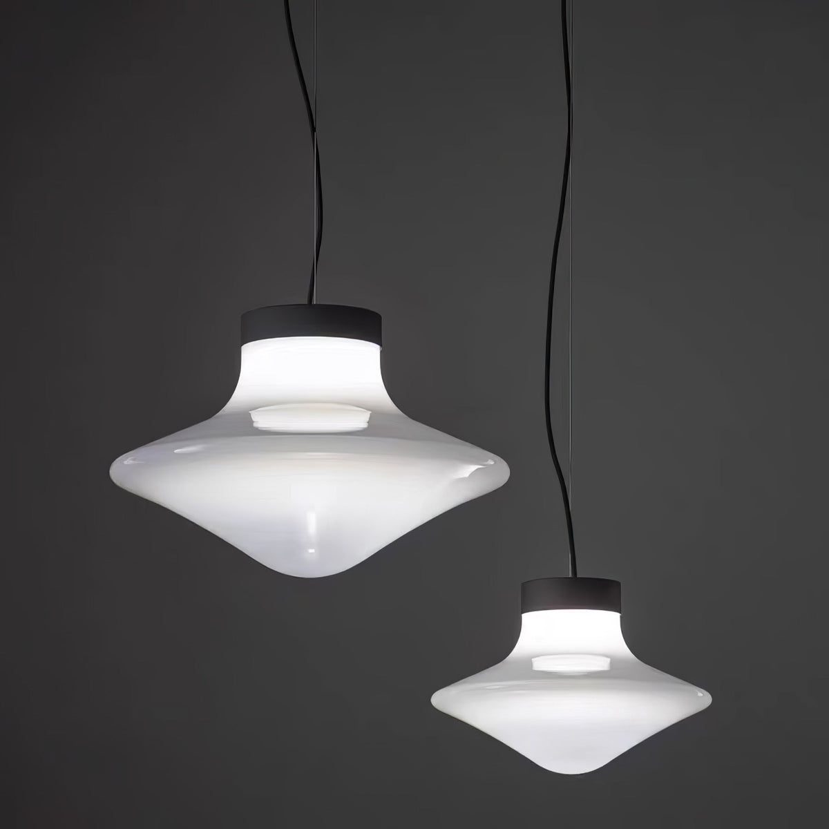 Trottola Modern Glass Pendant Light for Dining Room and Living Space