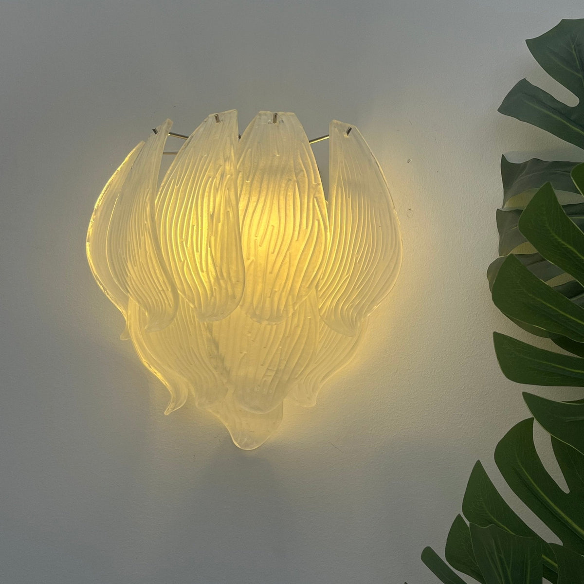 Tuliva Art Glass Wall Sconce for Modern Interiors